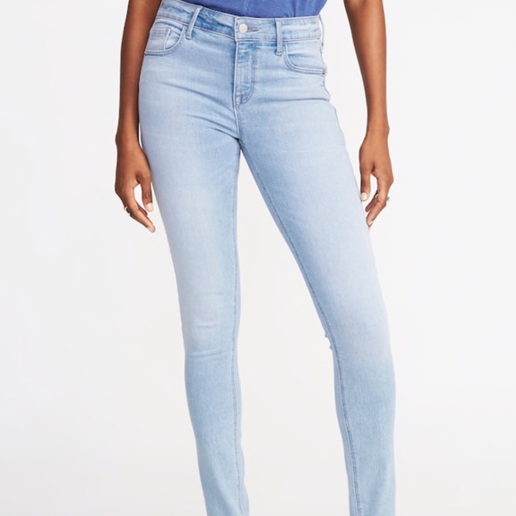 Old Navy Denim - NWT Old Navy Rockstar Mid-rise Skinny Jeans